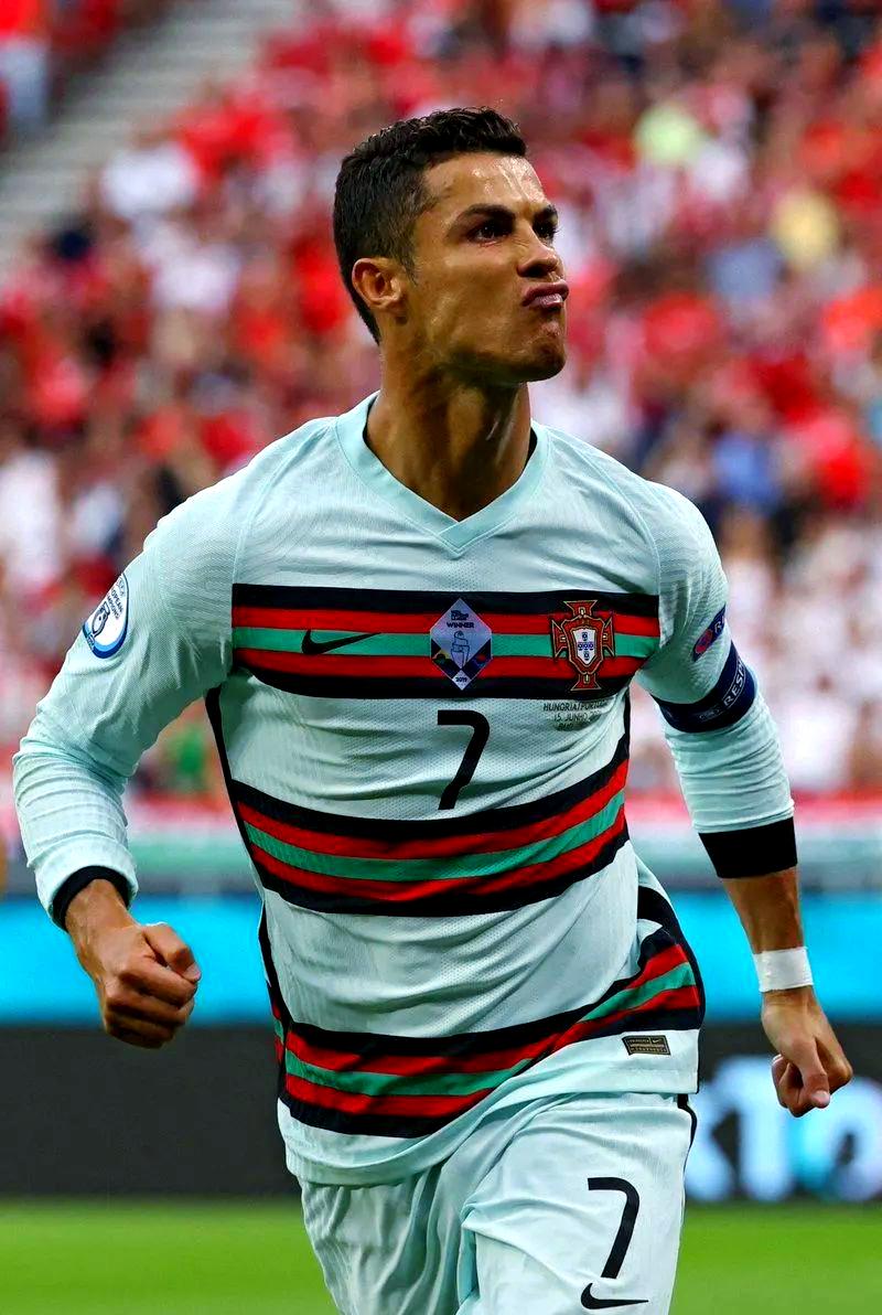  c罗在切尔西比赛中赛况扑朔迷离,连败引发热议的原因 